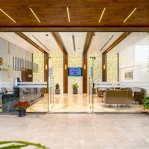 Crystal Hotel Badagara